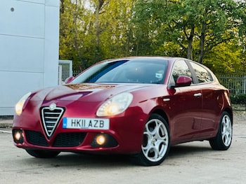 Used Alfa Romeo Giulietta 2011 for sale - 76446752: Photo