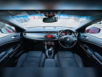 Used Alfa Romeo Giulietta 2011 for sale - 76446752: Photo