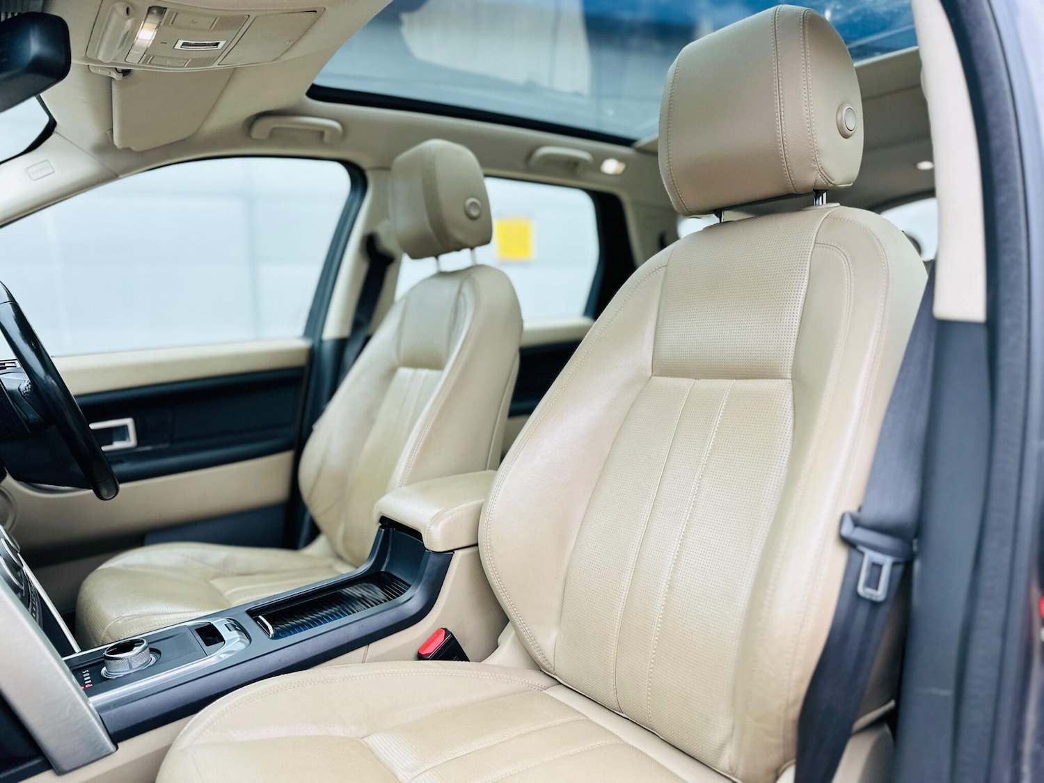 Used Land Rover Discovery Sport 2015 for sale - 77386569: Photo 30