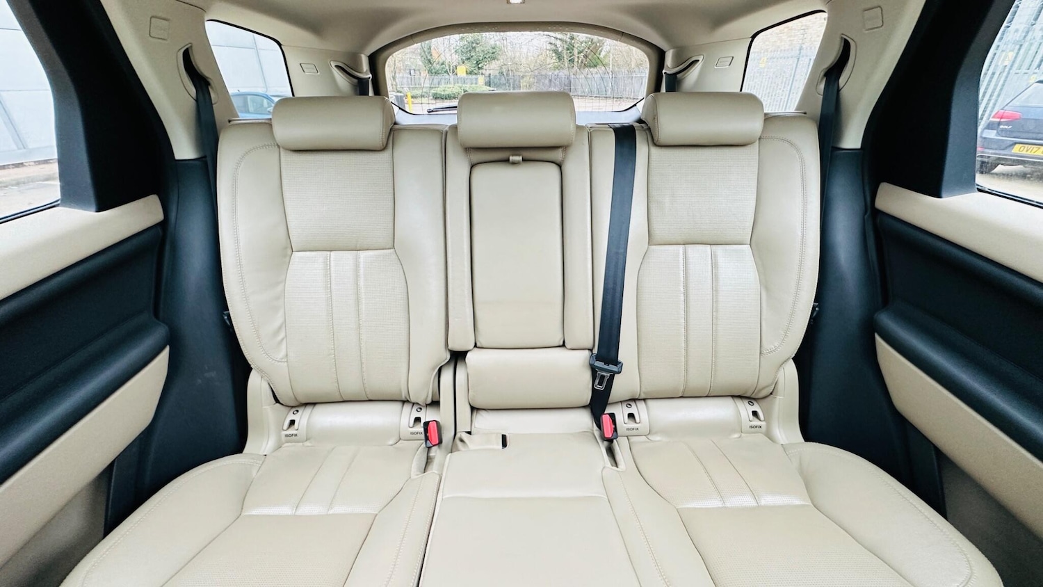 Used Land Rover Discovery Sport 2015 for sale - 77386569: Photo 40