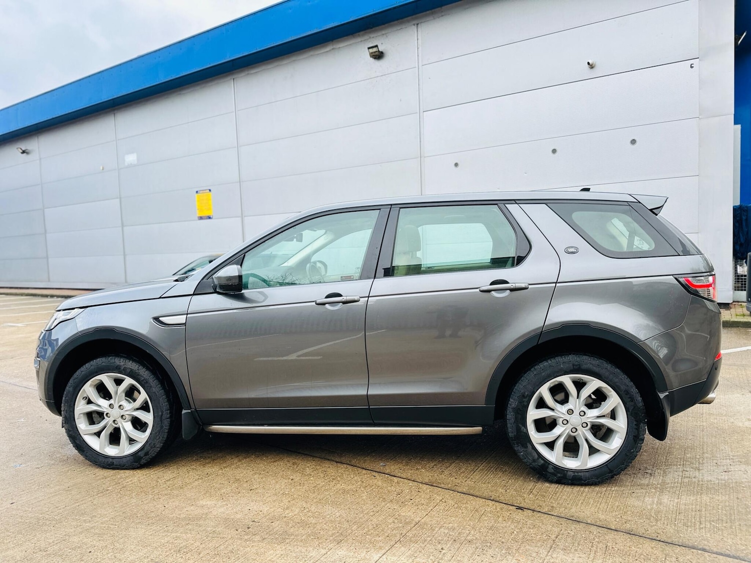 Used Land Rover Discovery Sport 2015 for sale - 77386569: Photo 52