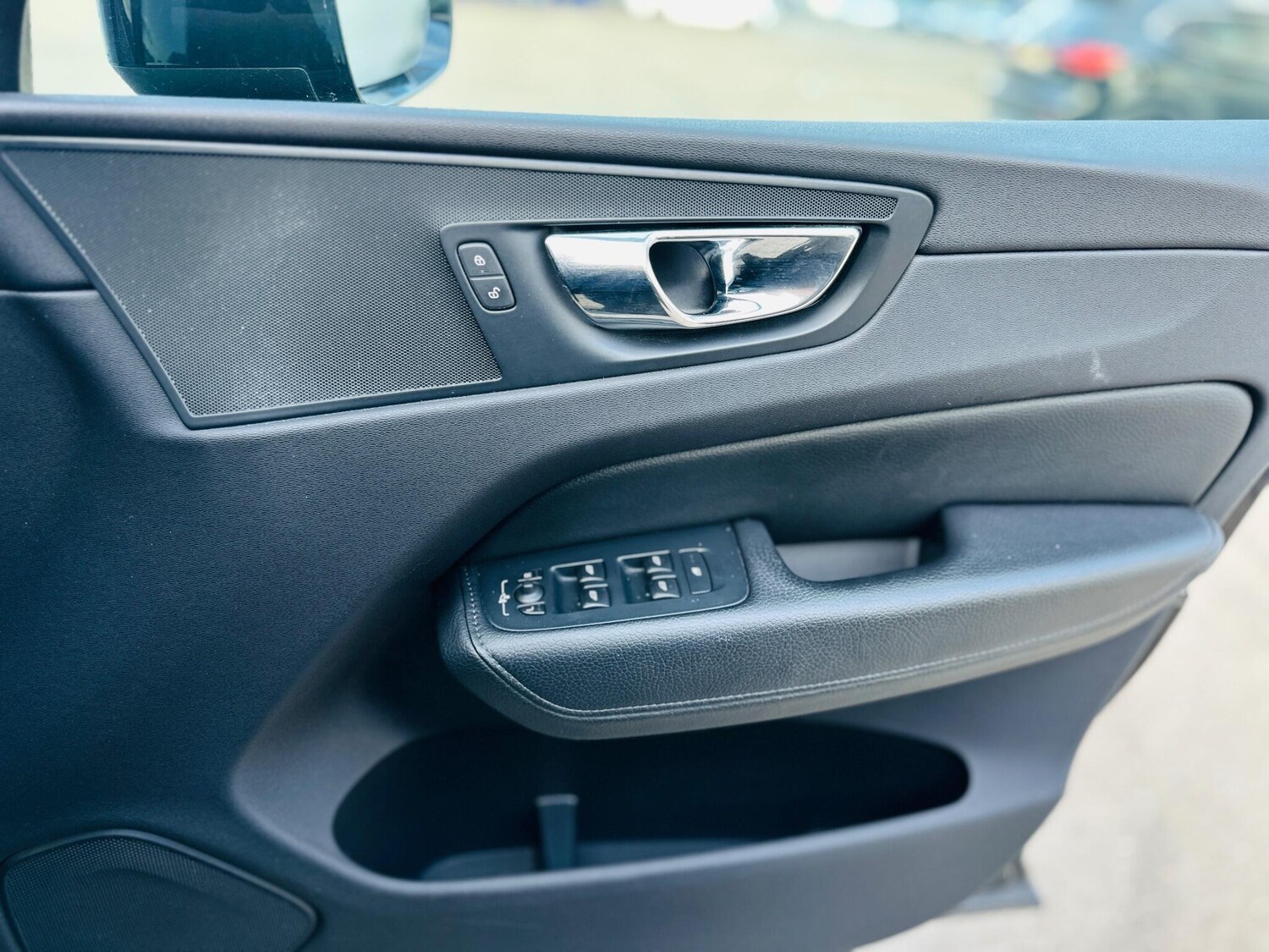 Used Volvo XC60 2018 for sale - 76269605: Photo 20