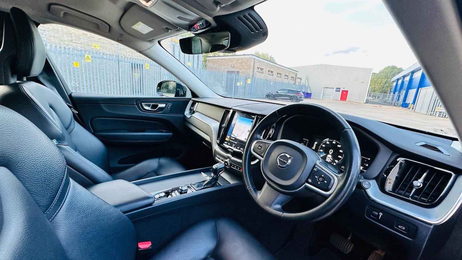 Used Volvo XC60 2018 for sale - 76269605: Photo 27