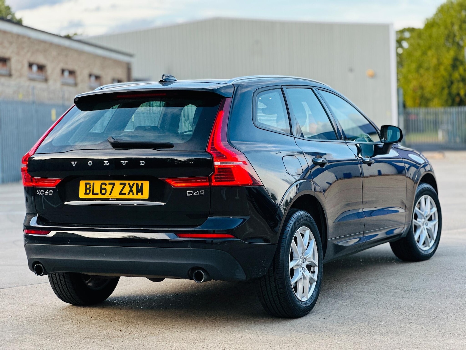 Used Volvo XC60 2018 for sale - 76269605: Photo 42