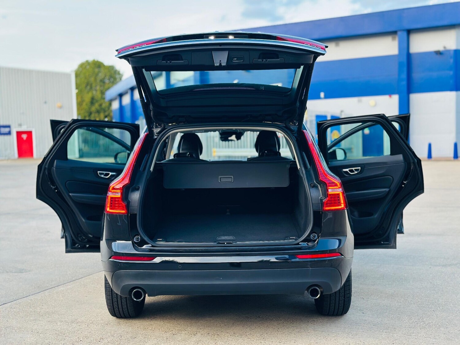 Used Volvo XC60 2018 for sale - 76269605: Photo 49