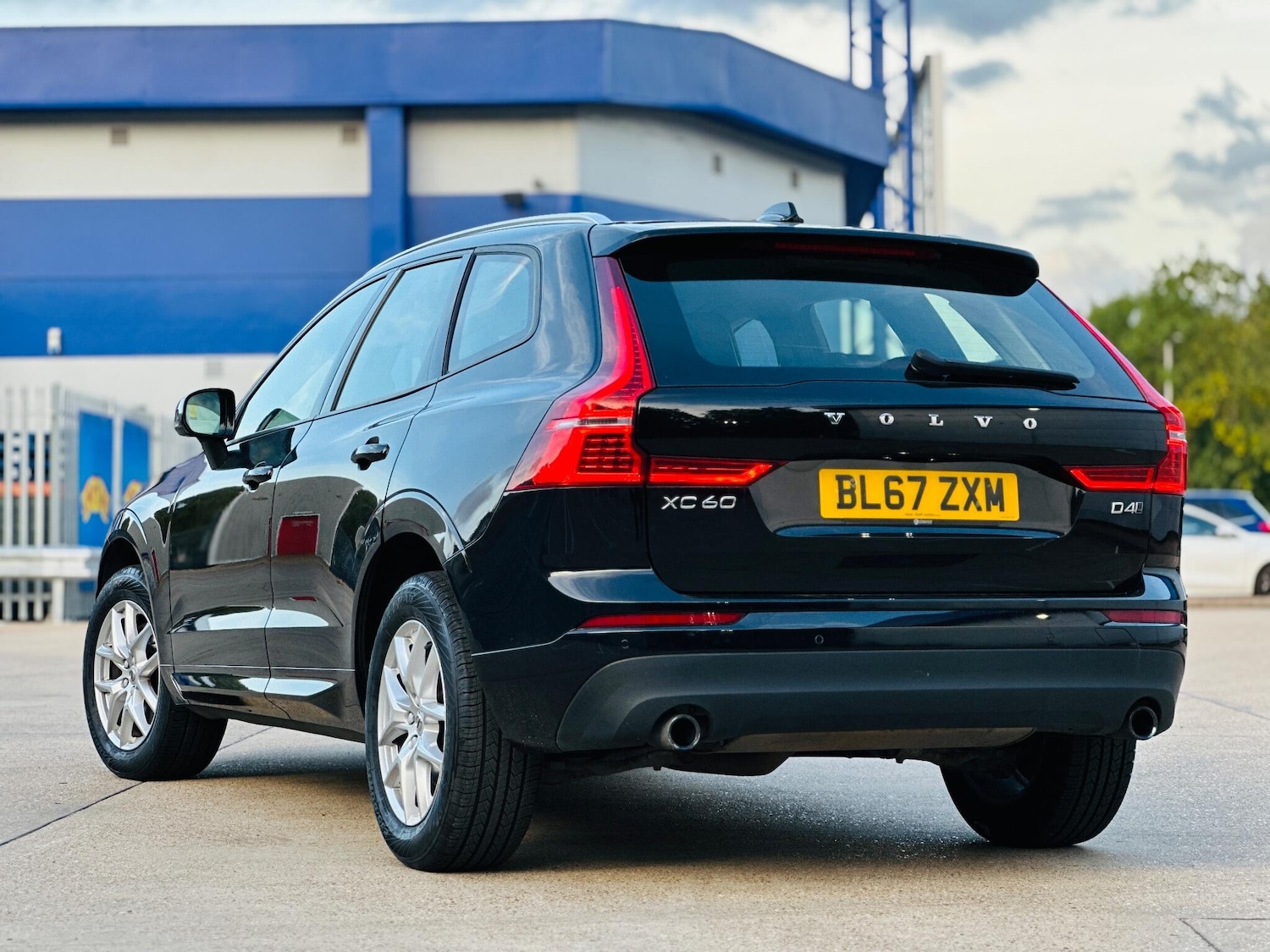 Used Volvo XC60 2018 for sale - 76269605: Photo 5