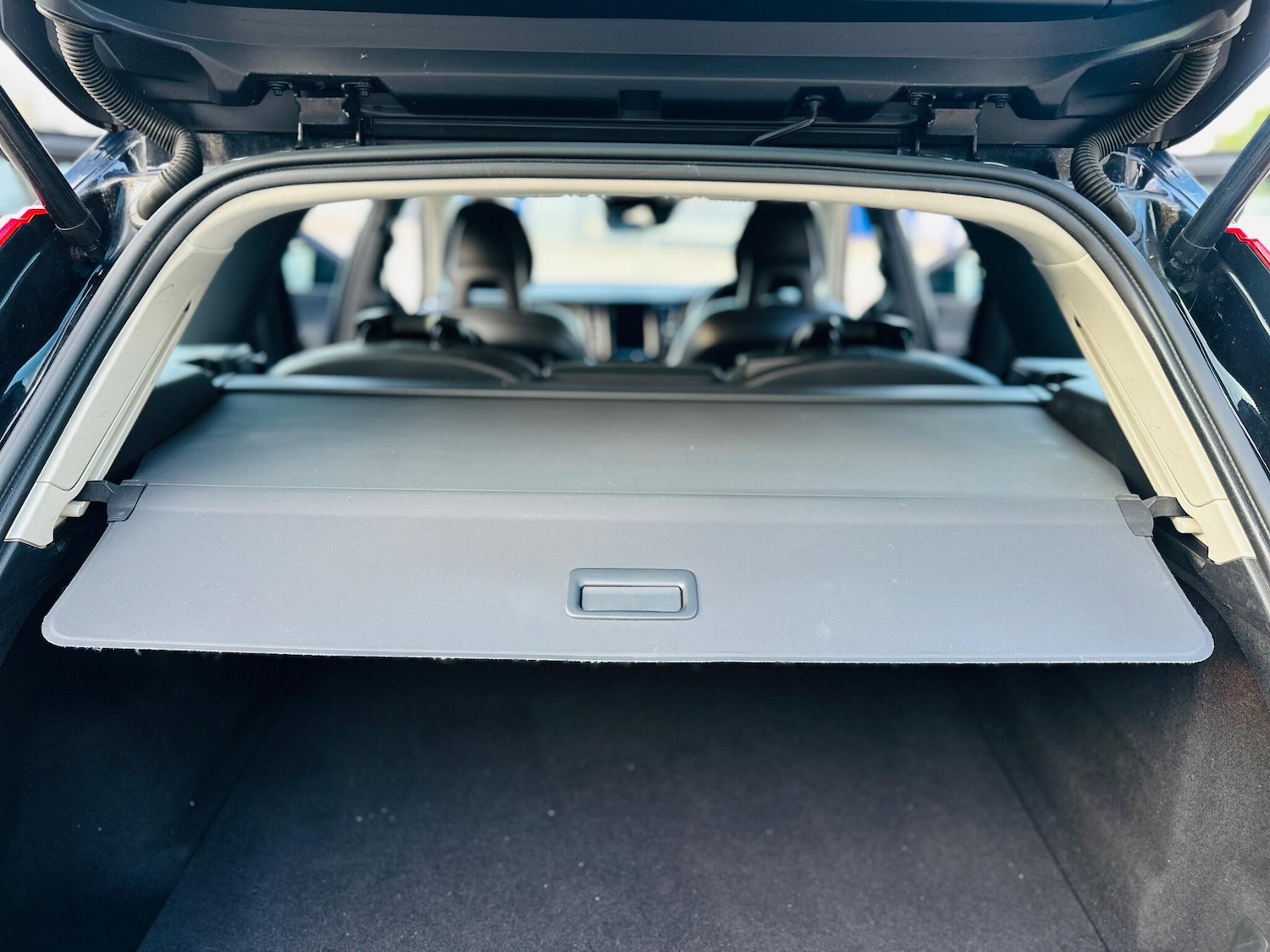 Used Volvo XC60 2018 for sale - 76269605: Photo 51