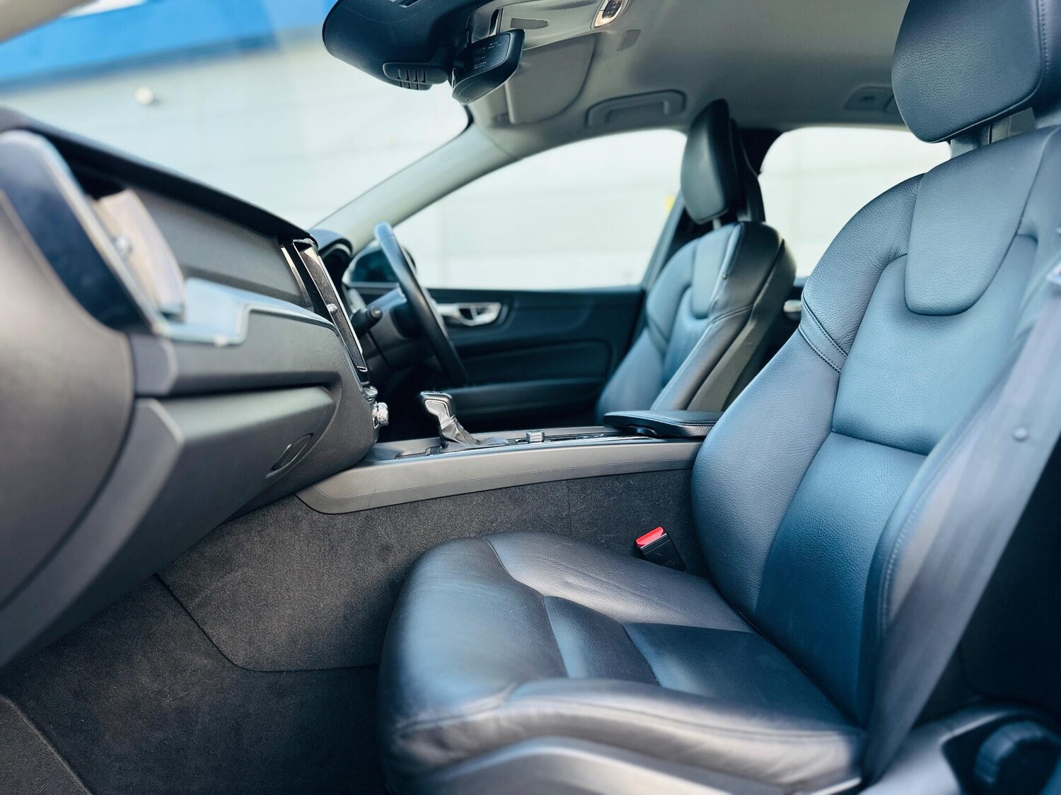 Used Volvo XC60 2018 for sale - 76269605: Photo 55