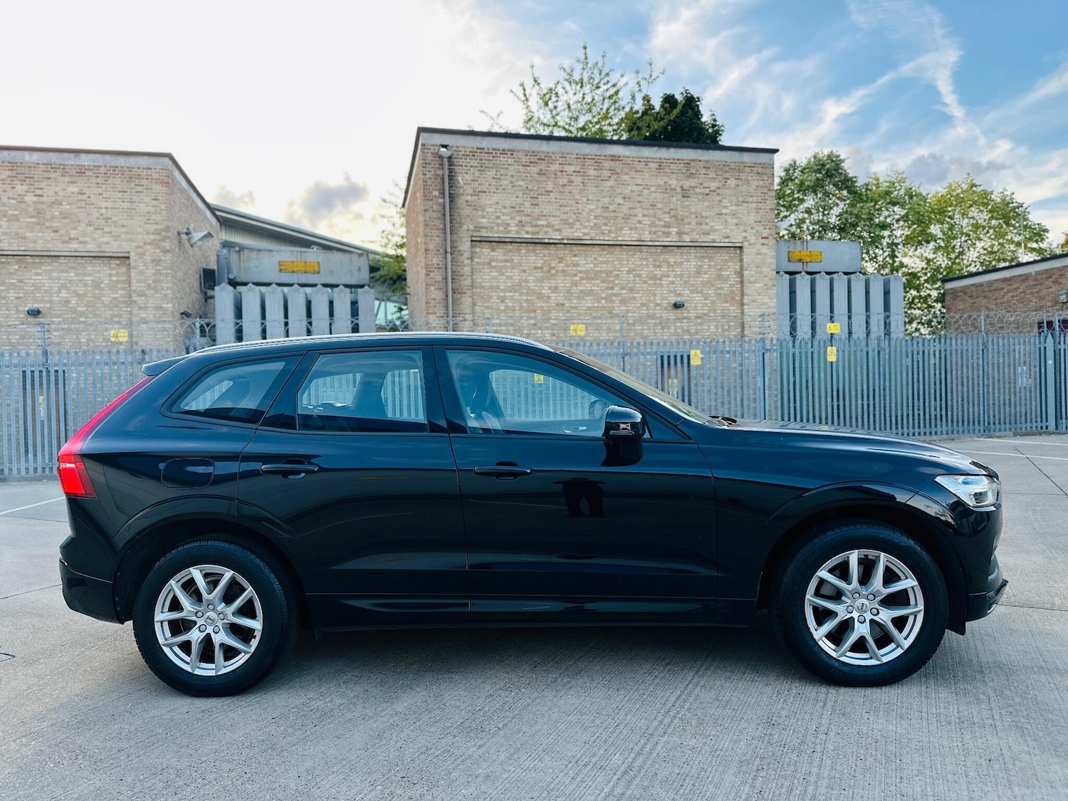 Used Volvo XC60 2018 for sale - 76269605: Photo 8