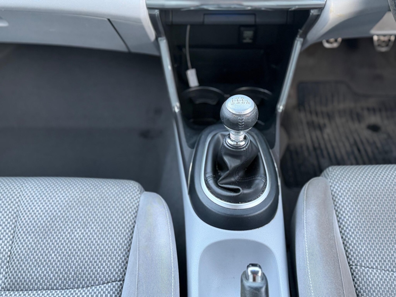 Used Honda CR-Z 2011 for sale - 77097439: Photo 17