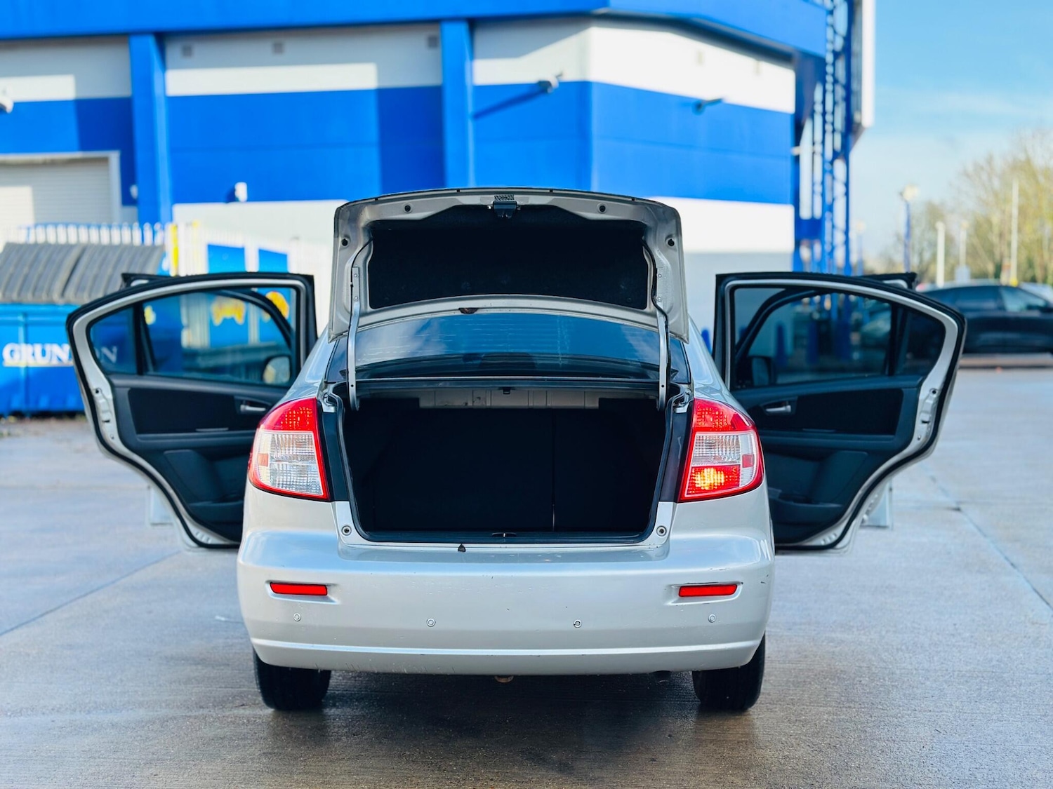 Used Suzuki SX4 2010 for sale - 77320796: Photo 11