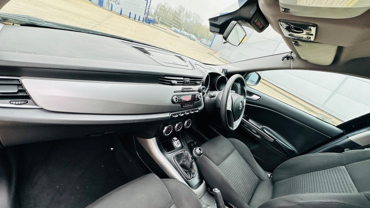 Used Alfa Romeo Giulietta 2010 for sale - 77510836: Photo 26