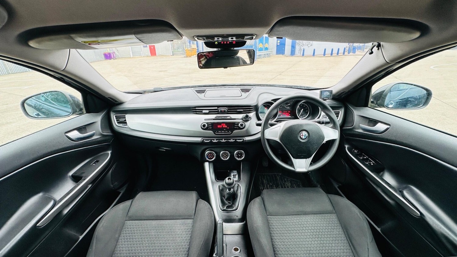 Used Alfa Romeo Giulietta 2010 for sale - 77510836: Photo 3