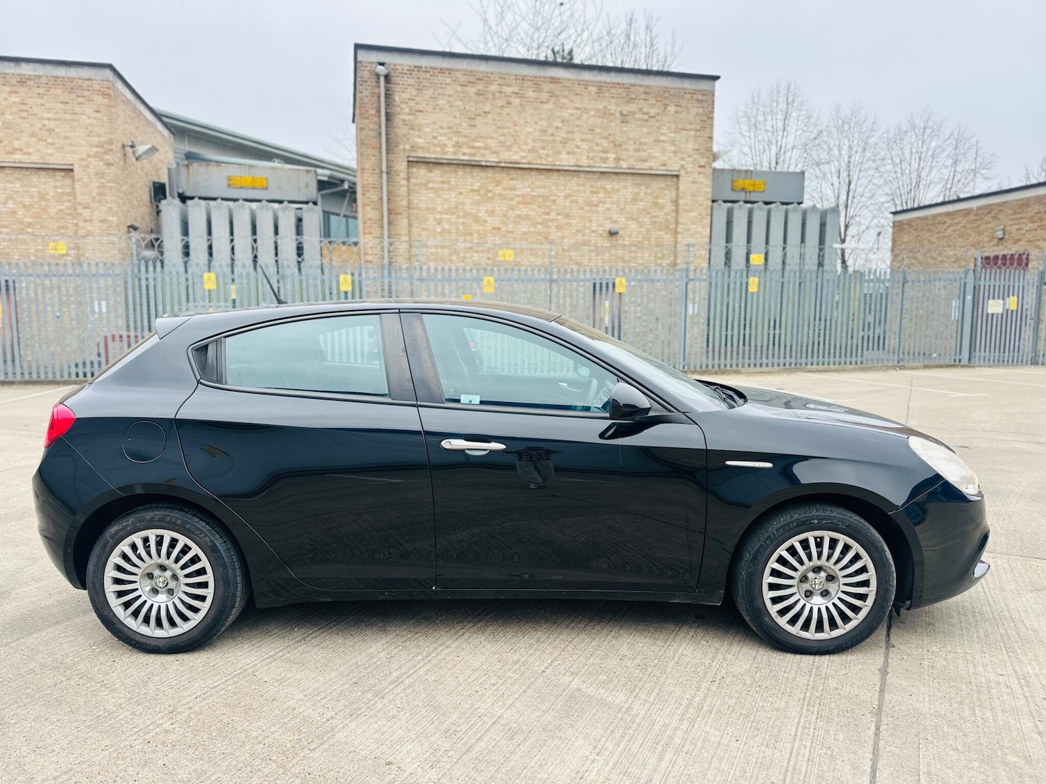 Used Alfa Romeo Giulietta 2010 for sale - 77510836: Photo 42