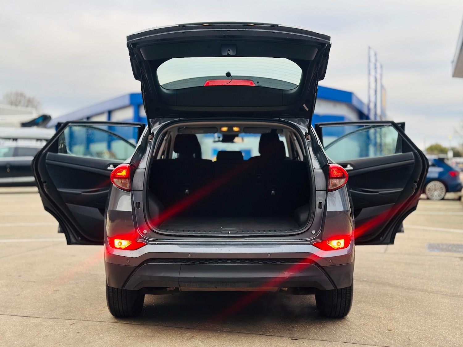 Used Hyundai TUCSON 2017 for sale - 76633550: Photo 11