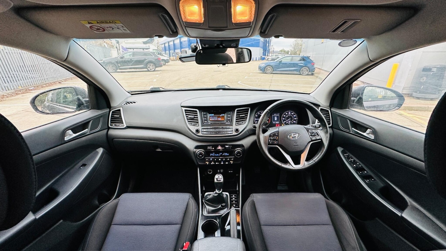 Used Hyundai TUCSON 2017 for sale - 76633550: Photo 3