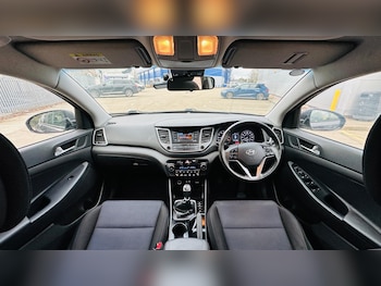 Used Hyundai TUCSON 2017 for sale - 76633550: Photo