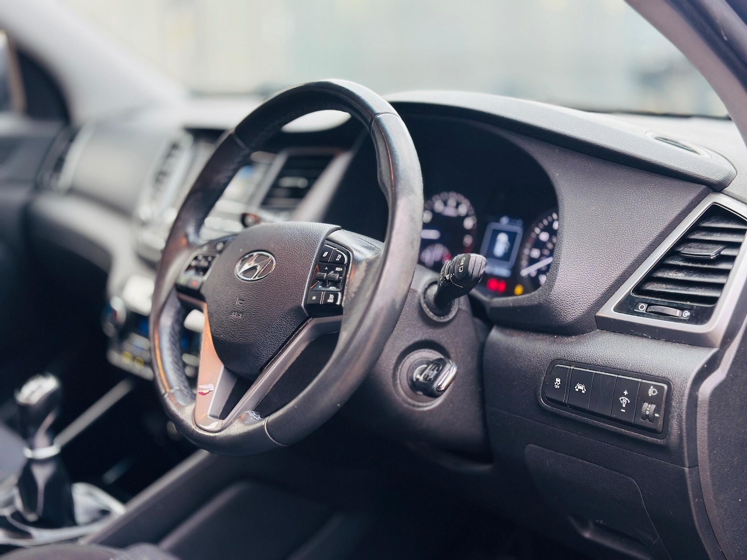 Used Hyundai TUCSON 2017 for sale - 76633550: Photo 46