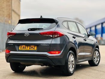 Used Hyundai TUCSON 2017 for sale - 76633550: Photo