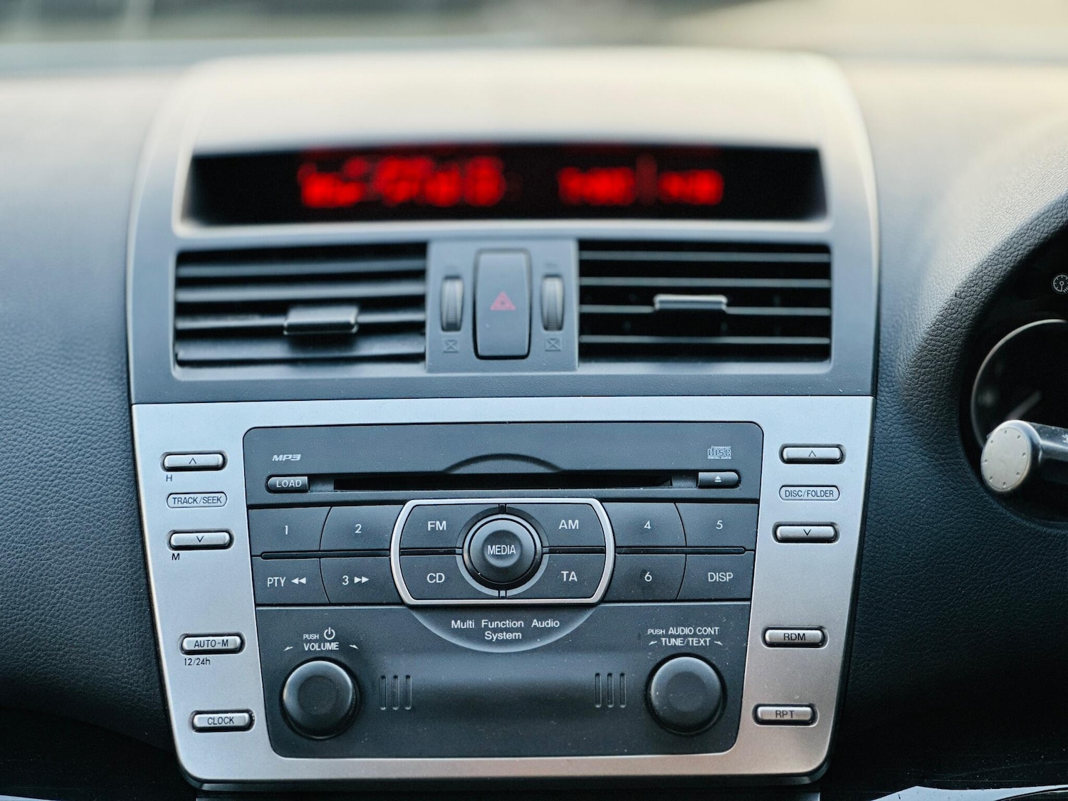 Used Mazda Mazda6 2010 for sale - 76942496: Photo 17