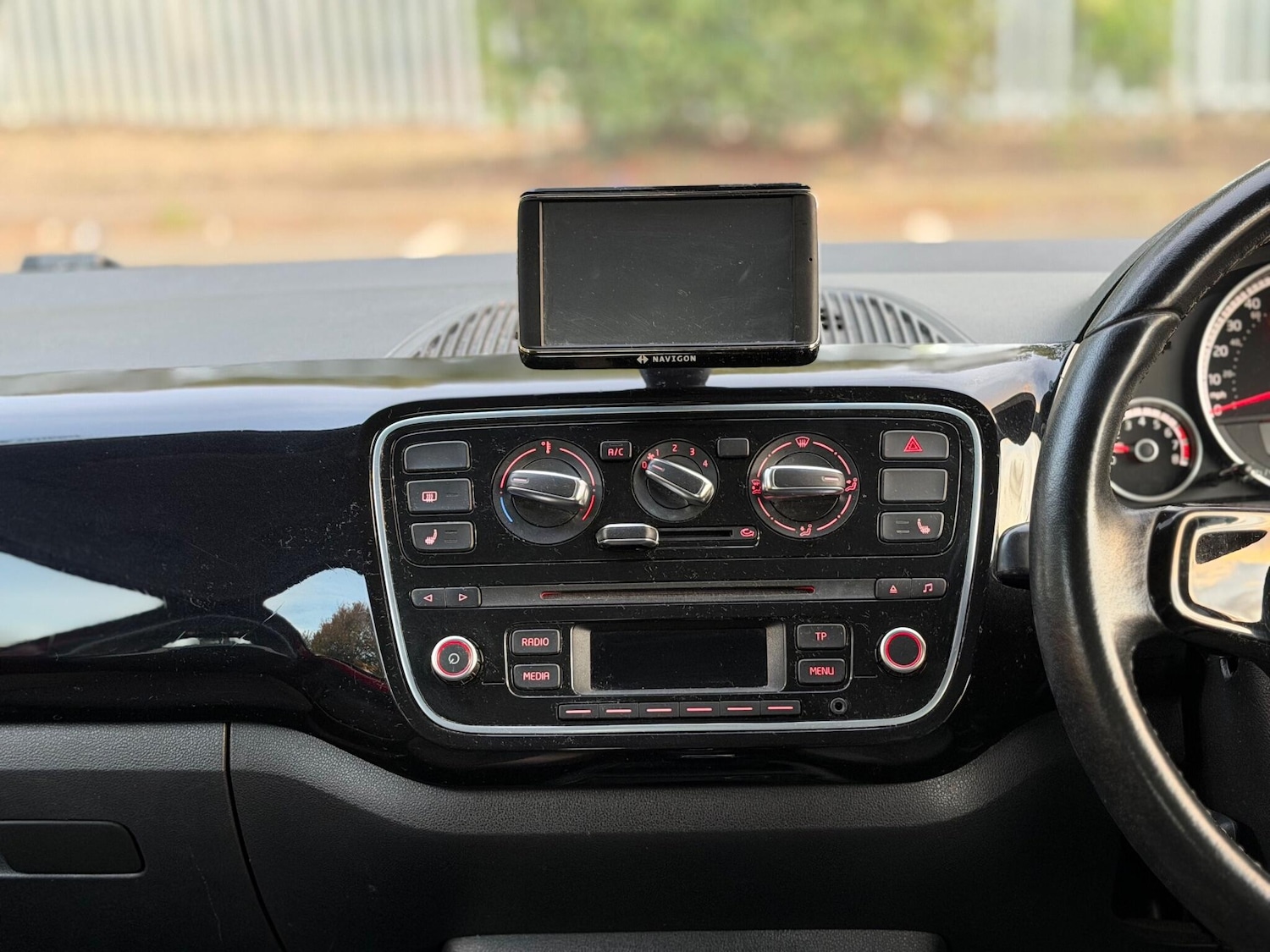 Used Volkswagen up! 2013 for sale - 76152962: Photo 24