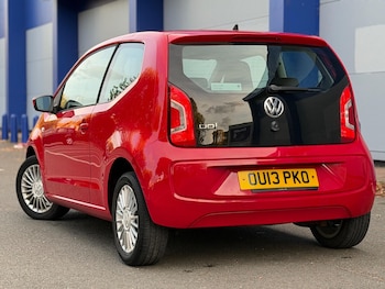 Used Volkswagen up! 2013 for sale - 76152962: Photo 2