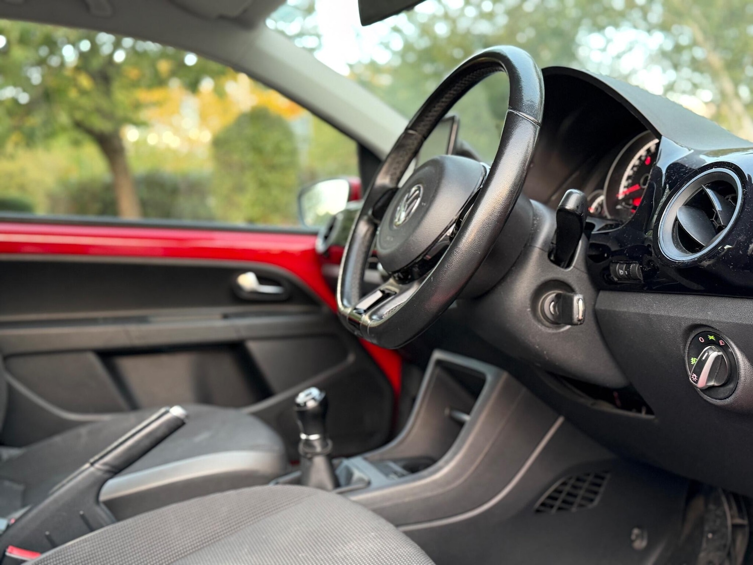 Used Volkswagen up! 2013 for sale - 76152962: Photo 30