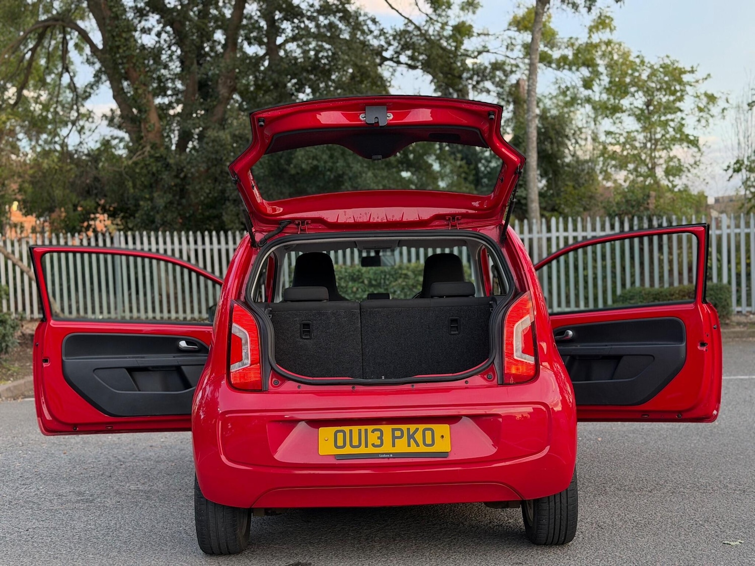 Used Volkswagen up! 2013 for sale - 76152962: Photo 9