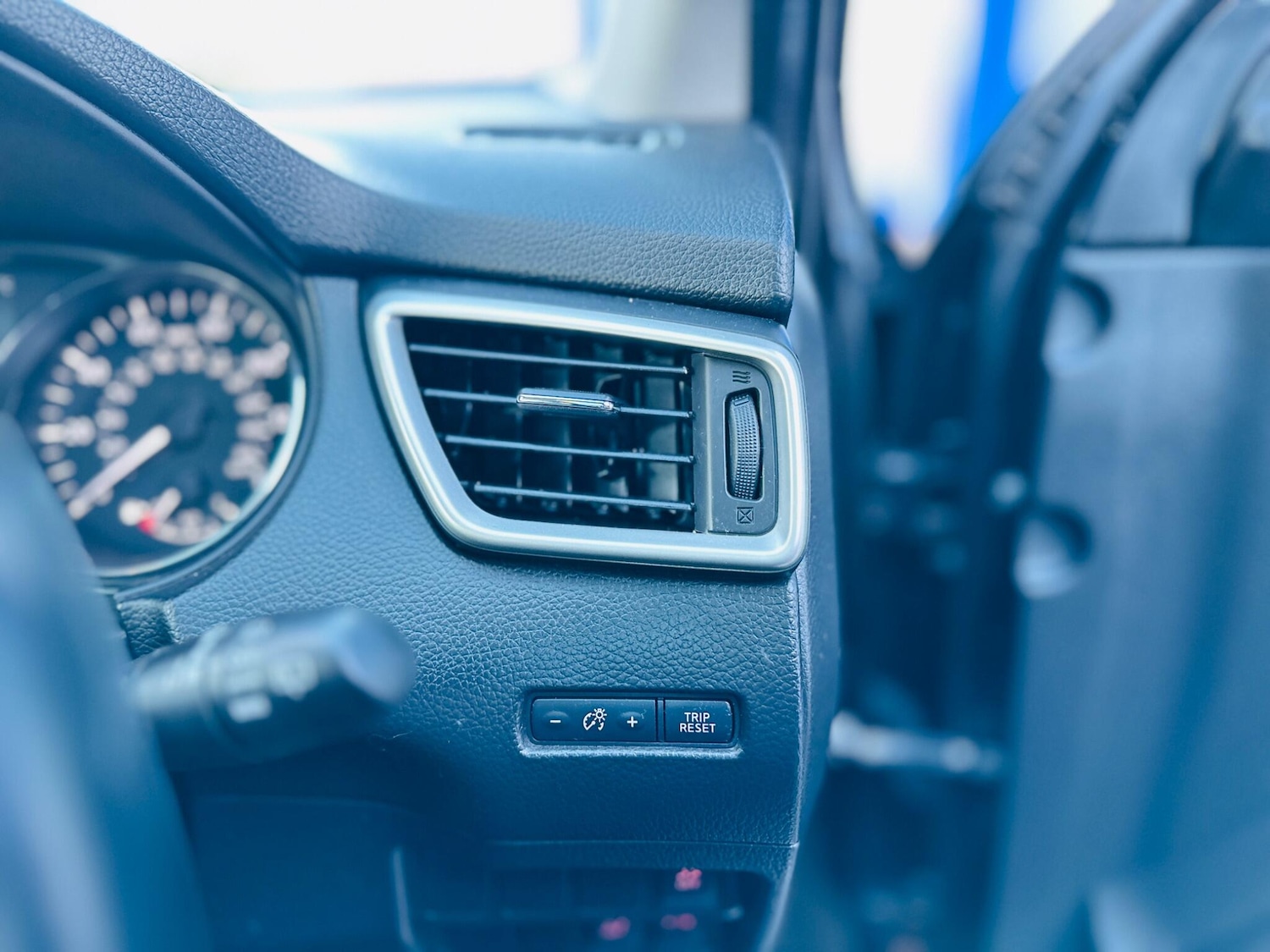 Used Nissan Qashqai for sale - 77898306: Photo 16