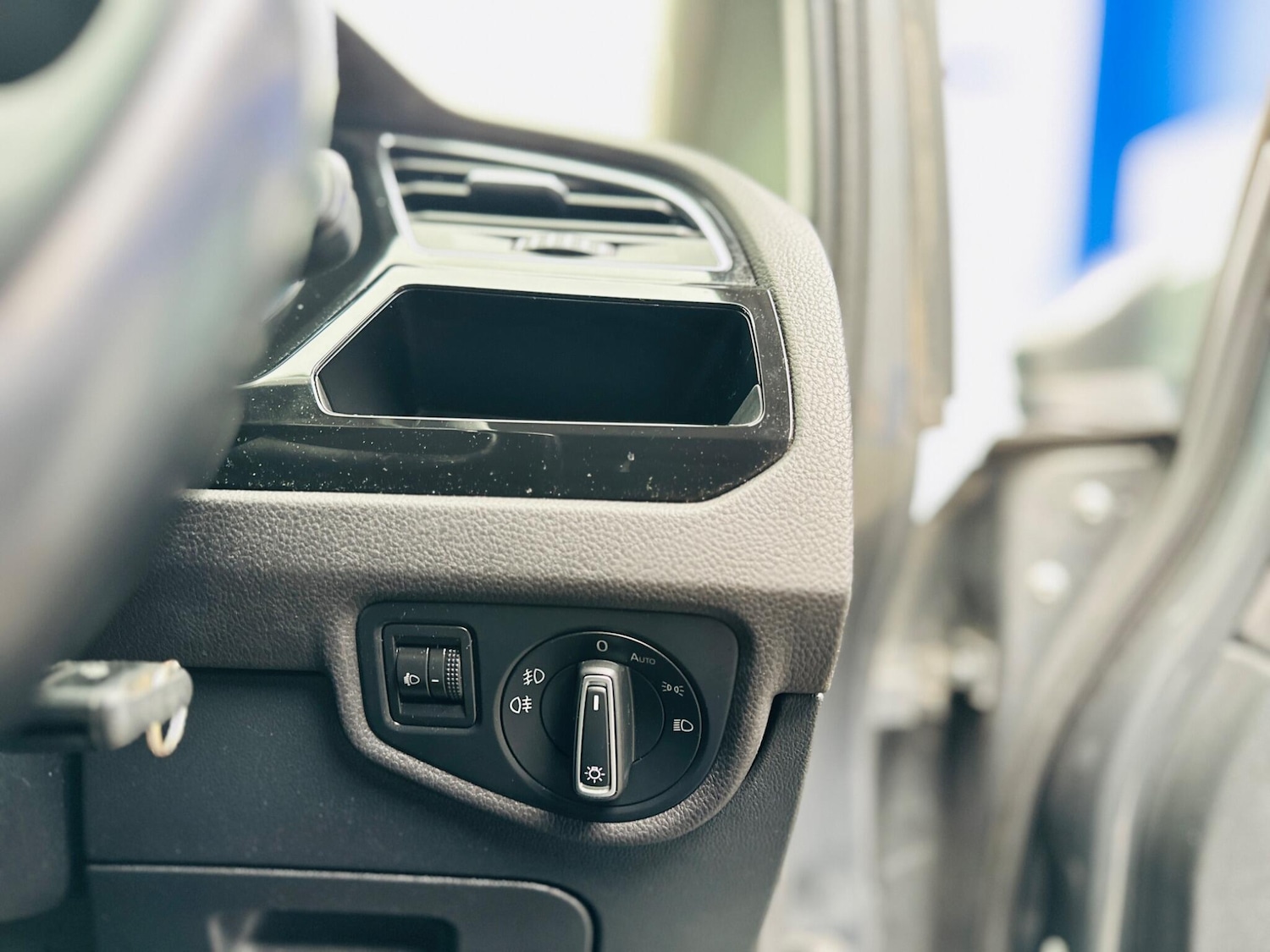 Used Volkswagen Touran 2016 for sale - 77292079: Photo 22