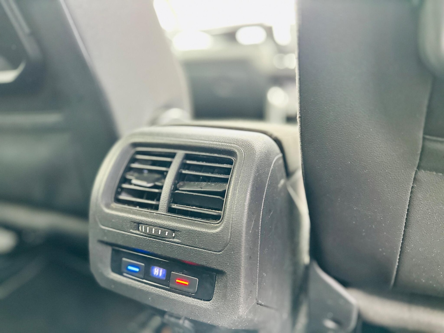 Used Volkswagen Touran 2016 for sale - 77292079: Photo 24