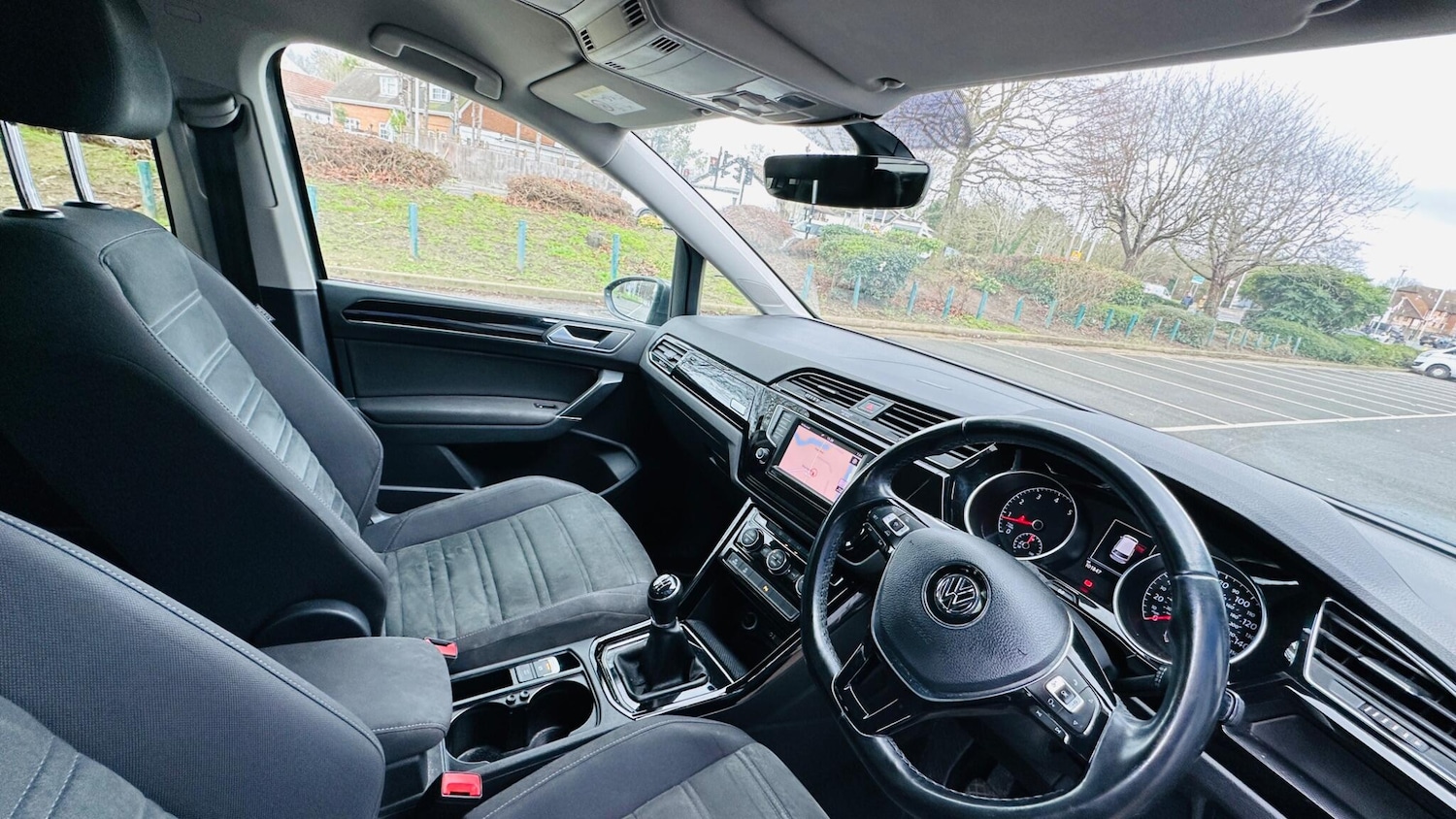 Used Volkswagen Touran 2016 for sale - 77292079: Photo 27