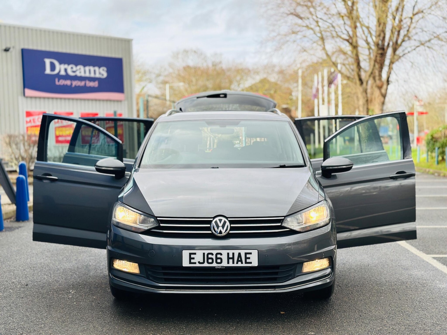 Used Volkswagen Touran 2016 for sale - 77292079: Photo 9