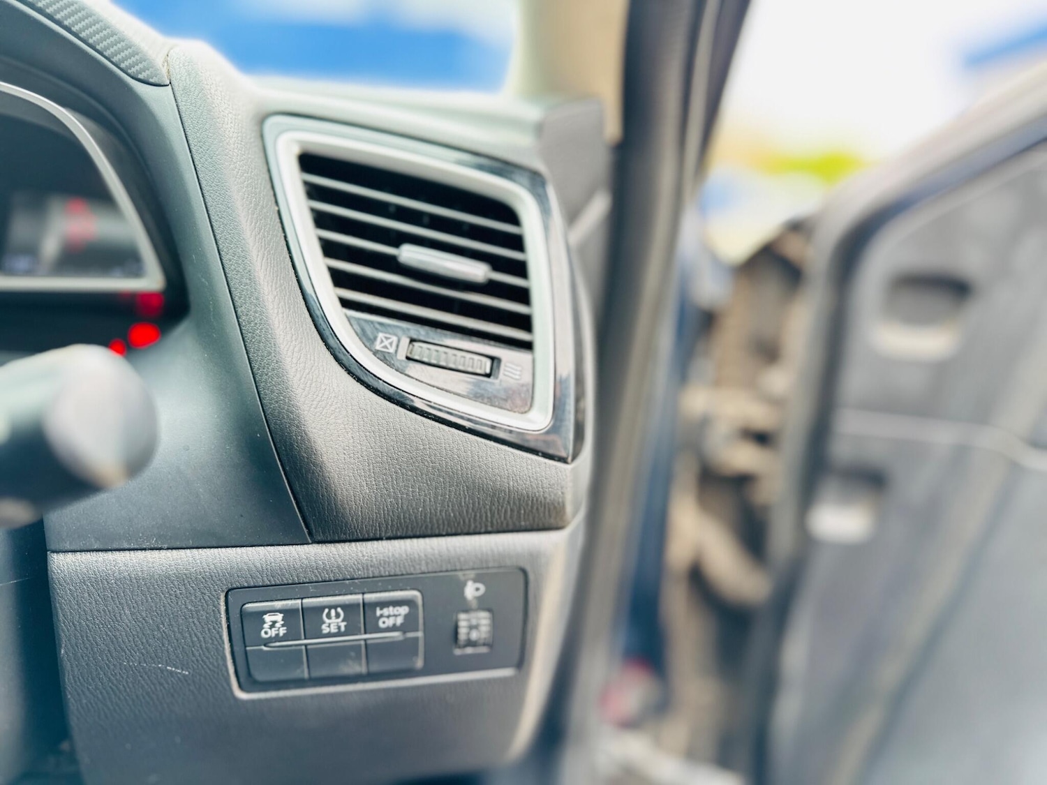 Used Mazda Mazda3 for sale - 78135752: Photo 15