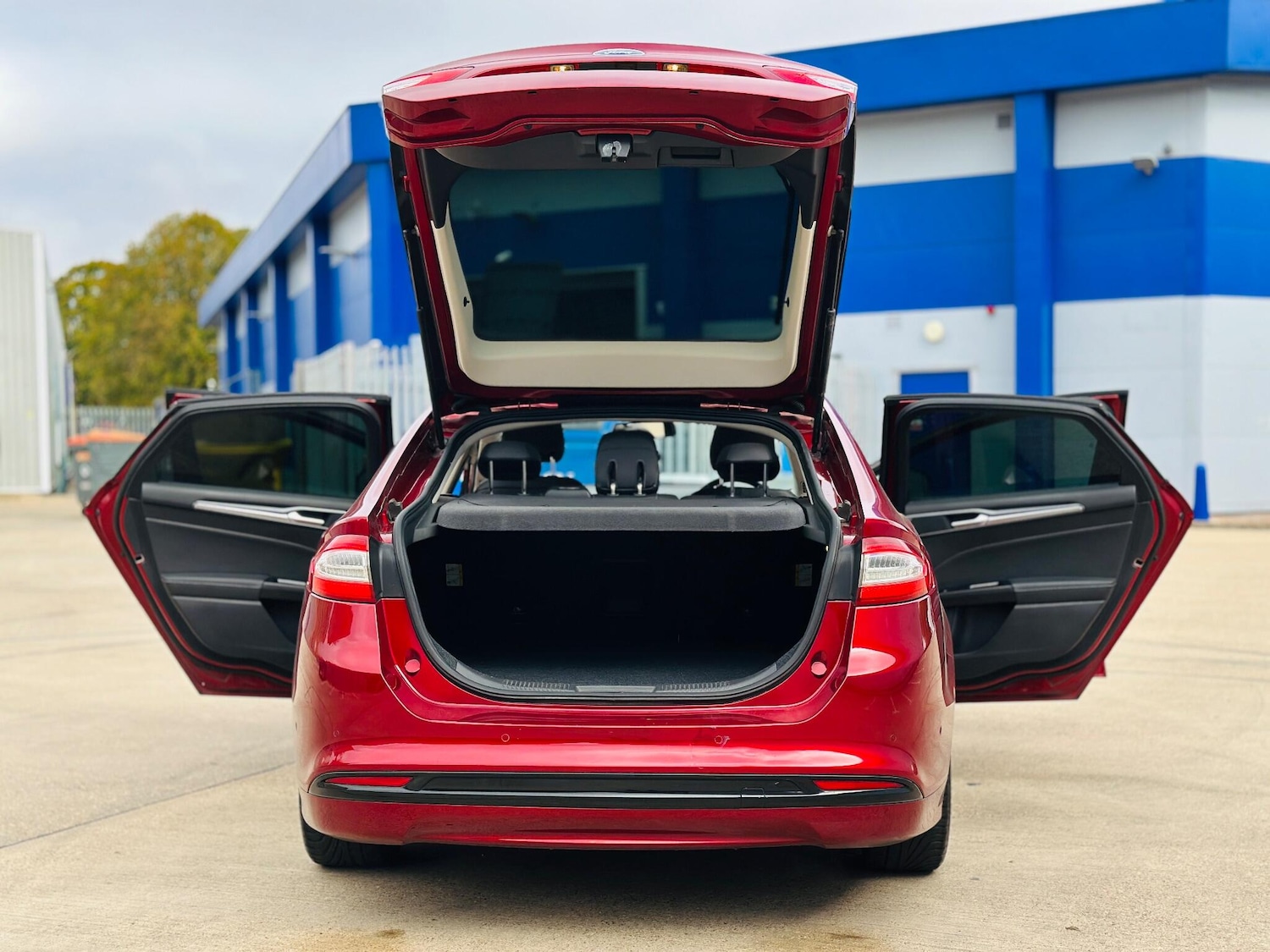 Used Ford Mondeo 2015 for sale - 76214123: Photo 11