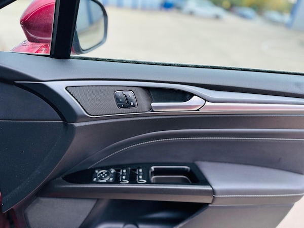 Used Ford Mondeo 2015 for sale - 76214123: Photo 16