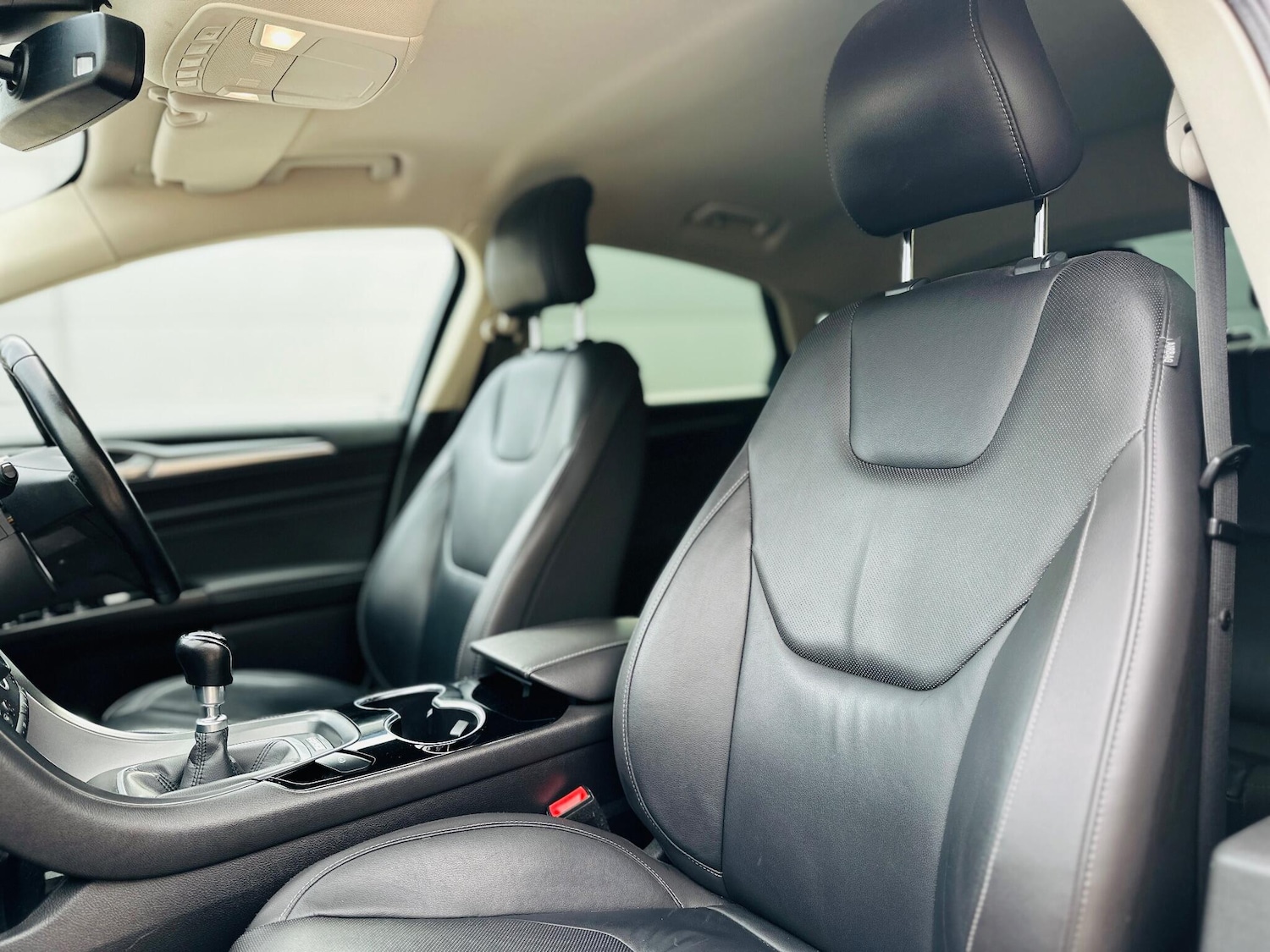 Used Ford Mondeo 2015 for sale - 76214123: Photo 25