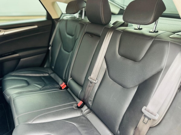Used Ford Mondeo 2015 for sale - 76214123: Photo 31