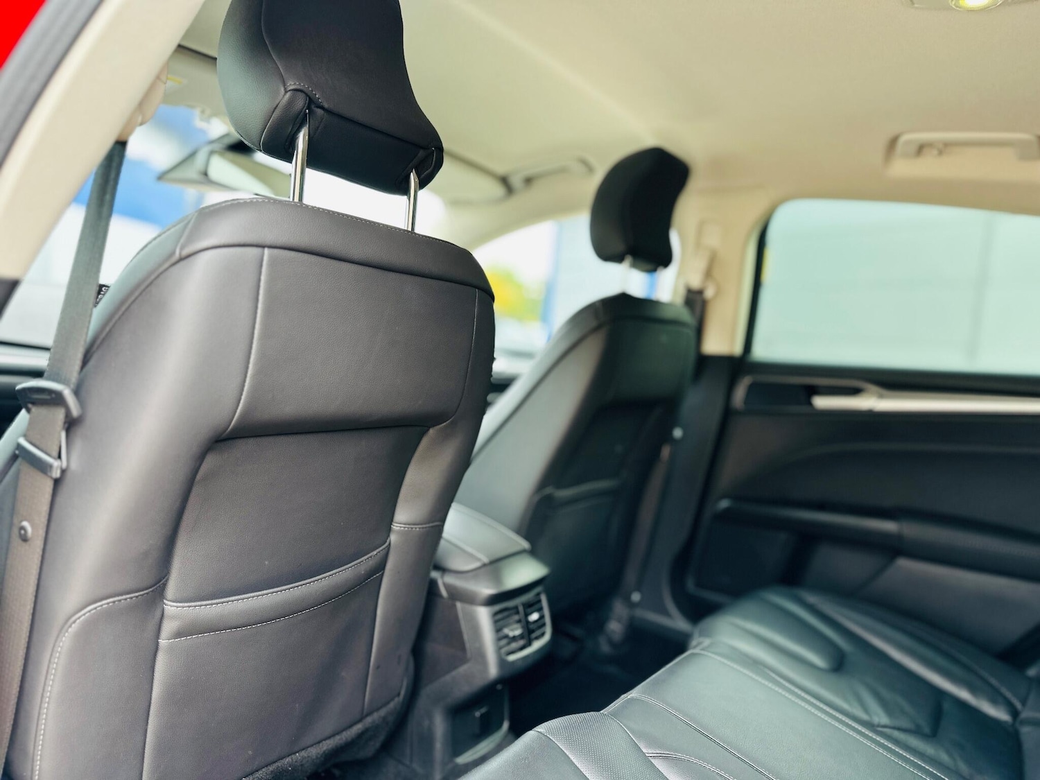 Used Ford Mondeo 2015 for sale - 76214123: Photo 32