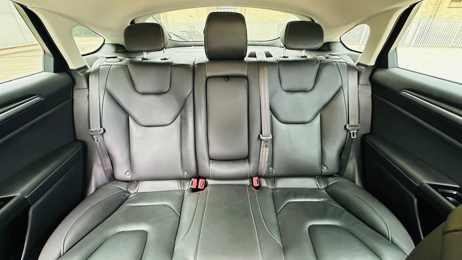 Used Ford Mondeo 2015 for sale - 76214123: Photo 33