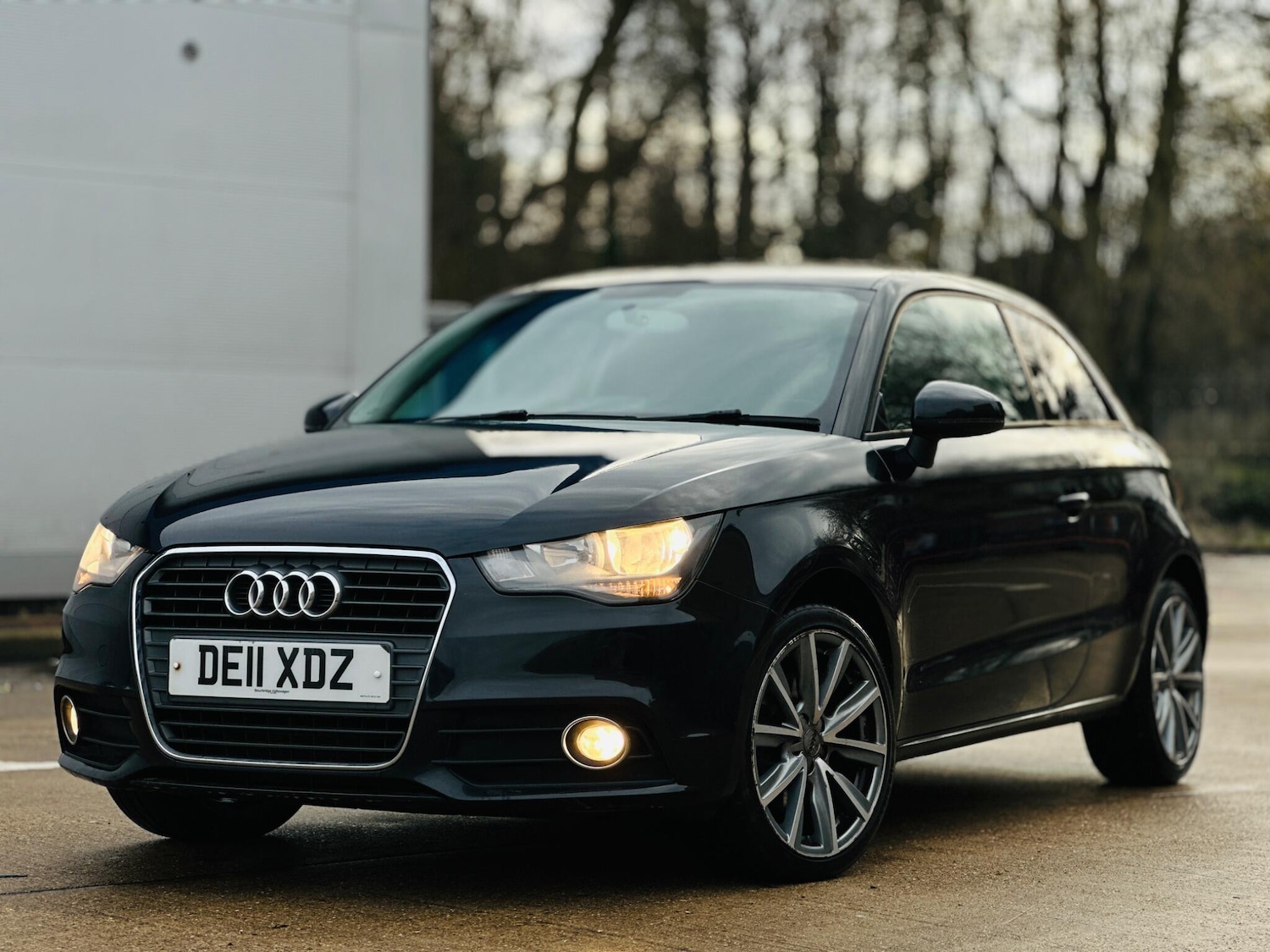 Used Audi A1 2011 for sale - 77215113: Photo 2