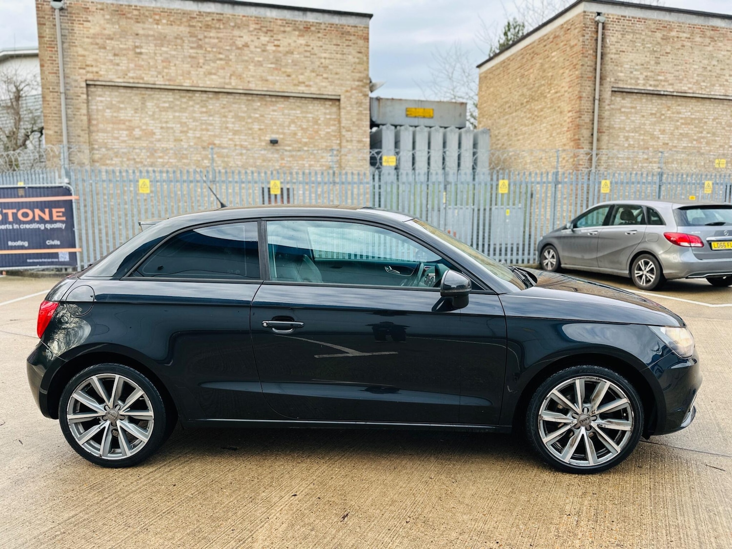 Used Audi A1 2011 for sale - 77215113: Photo 40