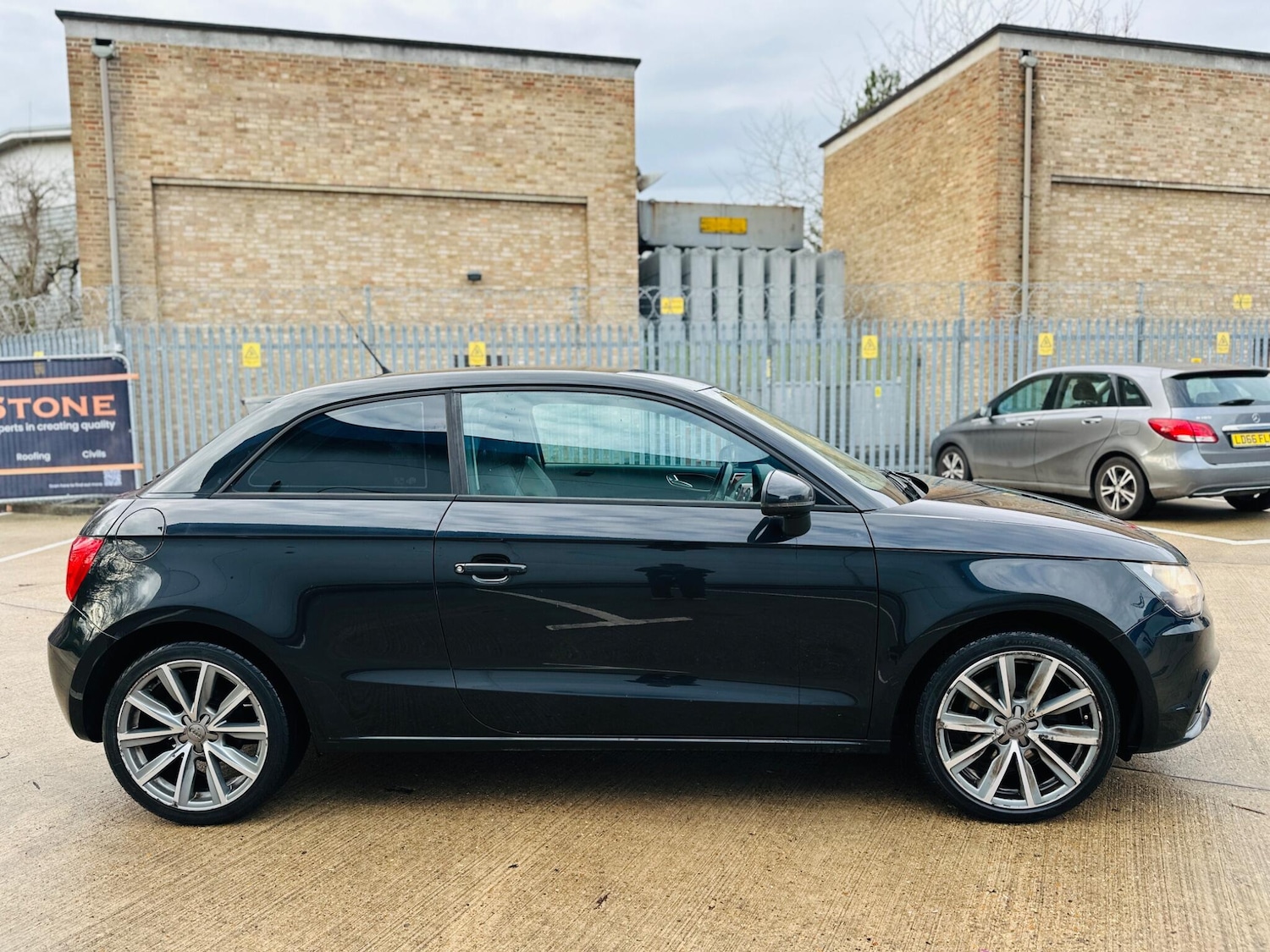 Used Audi A1 2011 for sale - 77215113: Photo 8