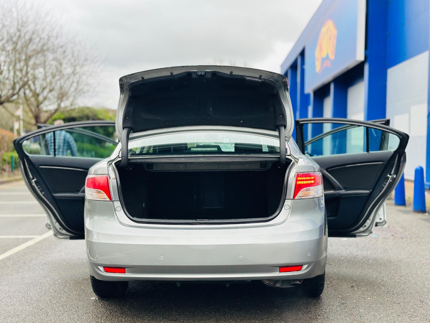 Used Toyota Avensis 2009 for sale - 77671873: Photo 11