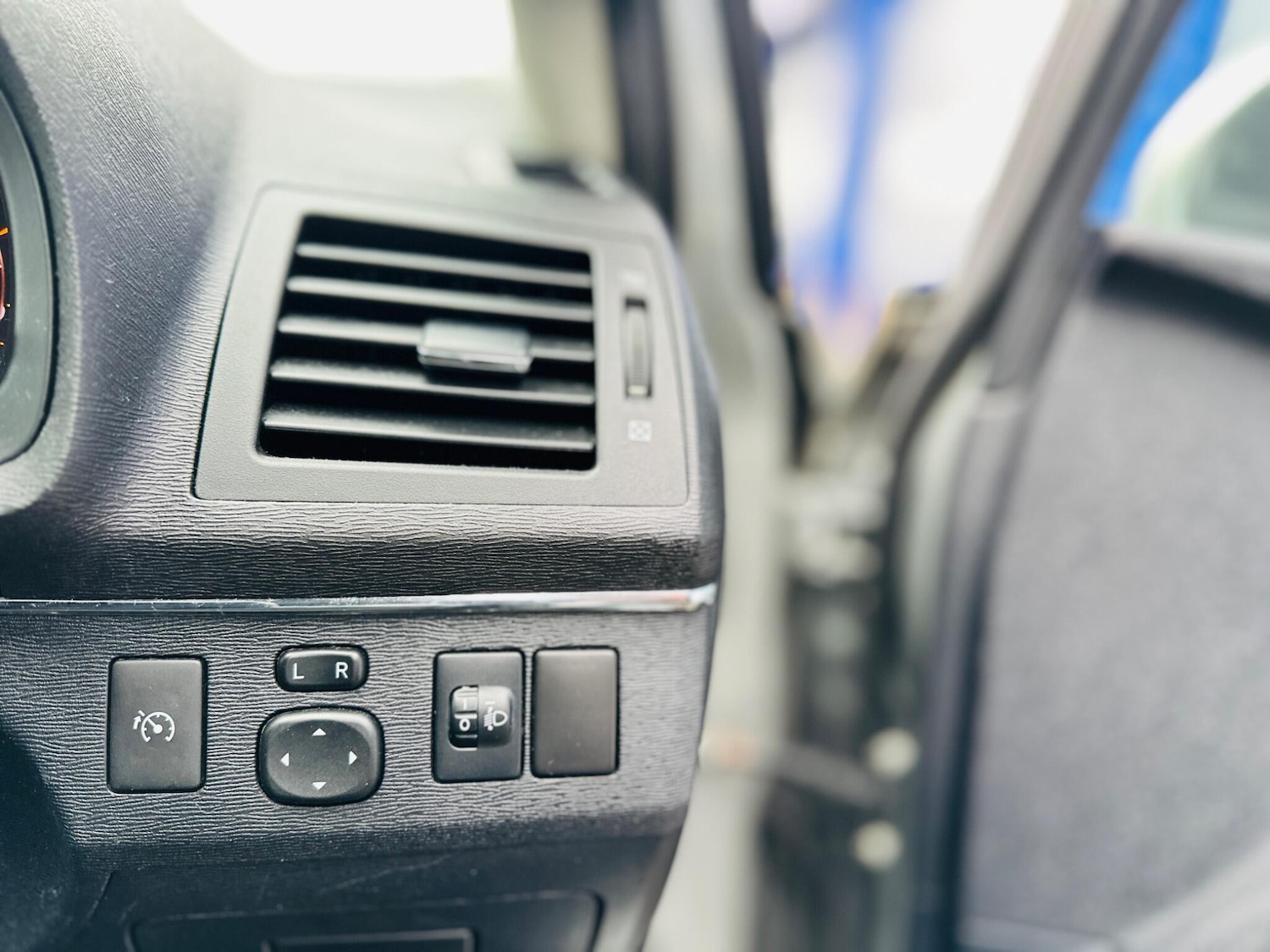 Used Toyota Avensis 2009 for sale - 77671873: Photo 16