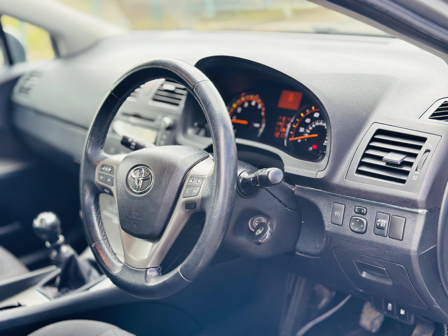 Used Toyota Avensis 2009 for sale - 77671873: Photo 23