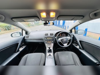 Used Toyota Avensis 2009 for sale - 77671873: Photo