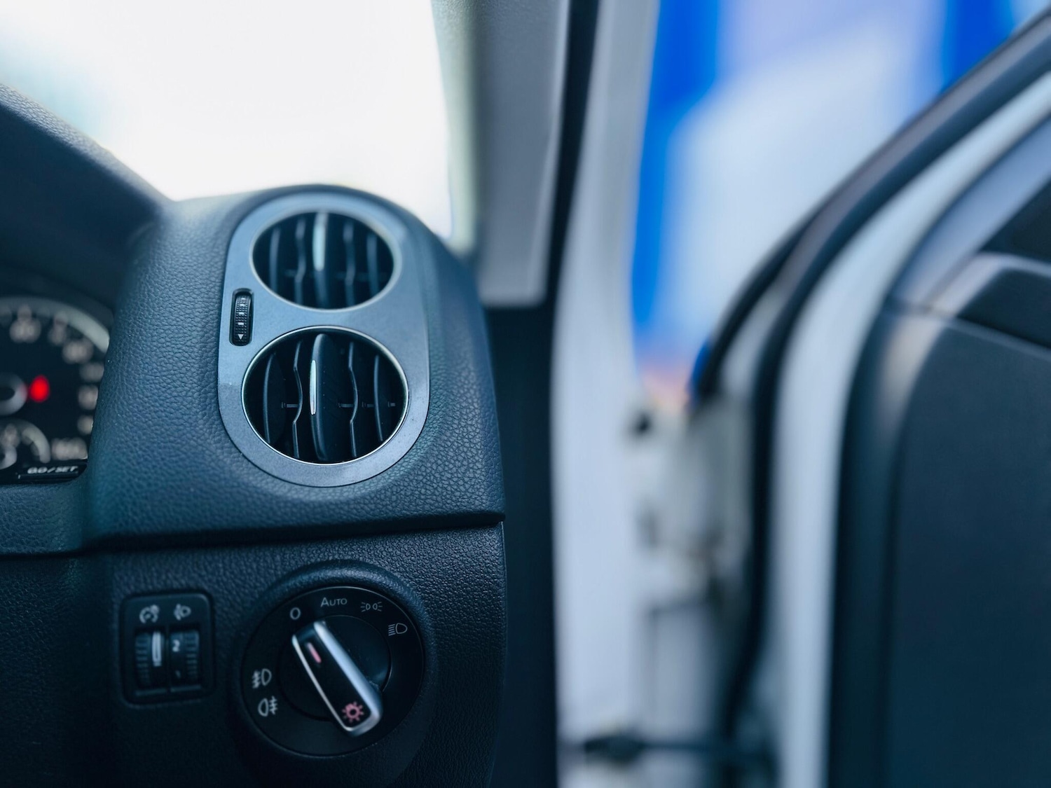 Used Volkswagen Tiguan 2012 for sale - 76425505: Photo 16