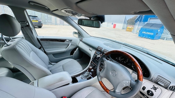 Used Mercedes-Benz C-Class 2004 for sale - 76251198: Photo 23