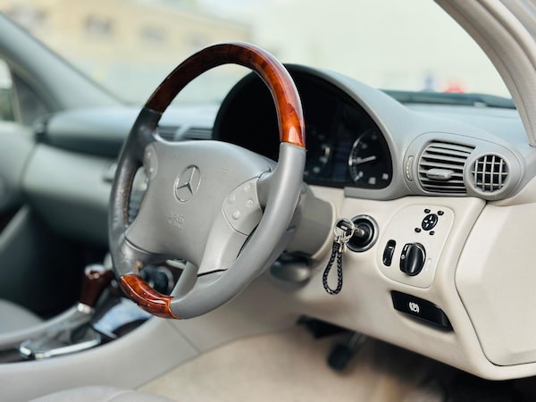 Used Mercedes-Benz C-Class 2004 for sale - 76251198: Photo 46